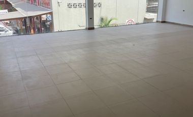 Local de Alquiler en Vía a la Costa