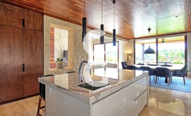 Casa en Venta en Cancún en Residencial Lagos del sol a pié de lago con 3 Rec