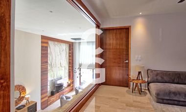 Casa en Venta en Cancún en Residencial Lagos del sol a pié de lago con 3 Rec