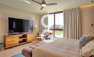 Casa en Venta en Cancún en Residencial Lagos del sol a pié de lago con 3 Rec