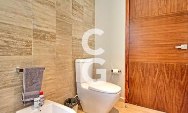 Casa en Venta en Cancún en Residencial Lagos del sol a pié de lago con 3 Rec