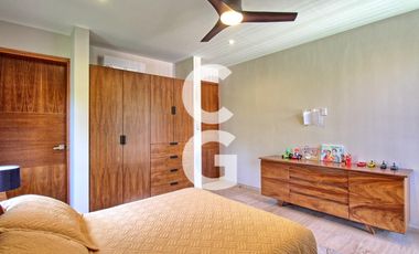 Casa en Venta en Cancún en Residencial Lagos del sol a pié de lago con 3 Rec