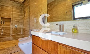 Casa en Venta en Cancún en Residencial Lagos del sol a pié de lago con 3 Rec