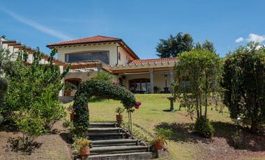 Casa en venta, sector Nayon, Quito