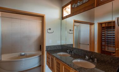 Casa en venta, sector Nayon, Quito