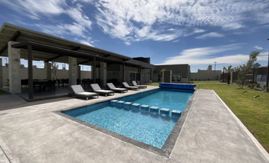 BONITA CASA EN RESIDENCIAL LA VISTA, QRO. EN VENTA (REMATE BANCARIO- ENTREGA INMEDIATA)