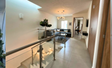 BONITA CASA EN RESIDENCIAL LA VISTA, QRO. EN VENTA (REMATE BANCARIO- ENTREGA INMEDIATA)