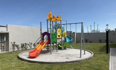 BONITA CASA EN RESIDENCIAL LA VISTA, QRO. EN VENTA (REMATE BANCARIO- ENTREGA INMEDIATA)