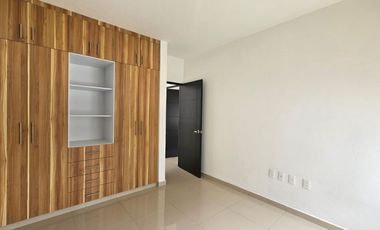 Casa en privada con alberca en Centro de Jiutepec, Morelos.