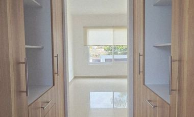 Casa en privada con alberca en Centro de Jiutepec, Morelos.