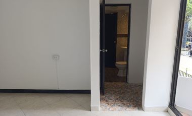 ARRIENDO OFICINA FRENTE A LA GOBERNACION