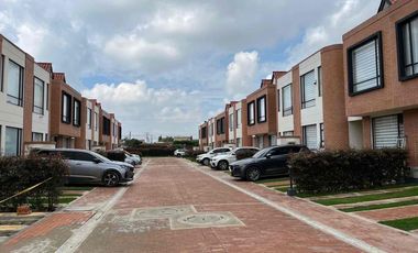 Casa en Chía para estrenar