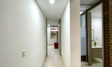 Extraordinaria casa campestre moderna de un solo nivel en Cerritos con lote de 1500 m2. Pereira - Colombia.