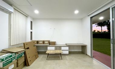 Extraordinaria casa campestre moderna de un solo nivel en Cerritos con lote de 1500 m2. Pereira - Colombia.