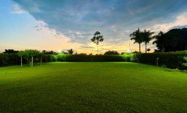Extraordinaria casa campestre moderna de un solo nivel en Cerritos con lote de 1500 m2. Pereira - Colombia.