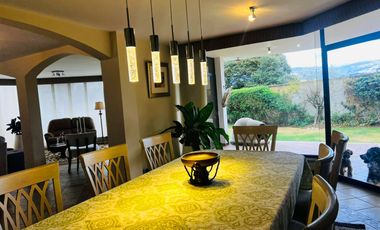 AMPLIA CASA DE ARRIENDO EN CUMBAYÁ!!