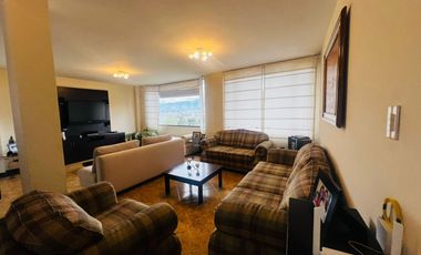 AMPLIA CASA DE ARRIENDO EN CUMBAYÁ!!