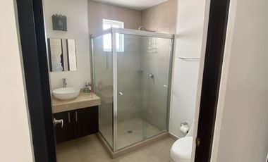 CASA EN RENTA 100% AMUEBLADA EN RESIDENCIAL JOSEFA, CORREGIDORA, QUERETARO
