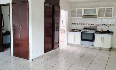 SE RENTA CASA DE 3 HABITACIONES SIN MUEBLES, EN CENTRO OAXTEPEC, EN CONDOMINIO