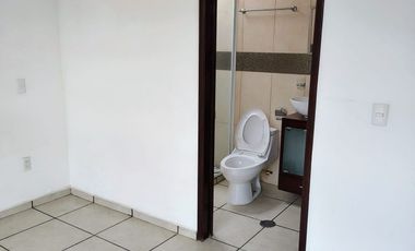 SE RENTA CASA DE 3 HABITACIONES SIN MUEBLES, EN CENTRO OAXTEPEC, EN CONDOMINIO
