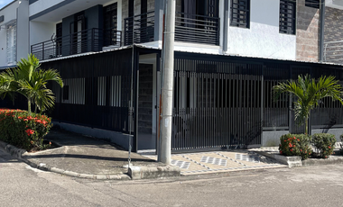 EN VENTA CASA DOS PISOS ORIENTE NEIVA