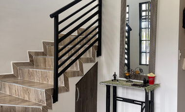 EN VENTA CASA DOS PISOS ORIENTE NEIVA