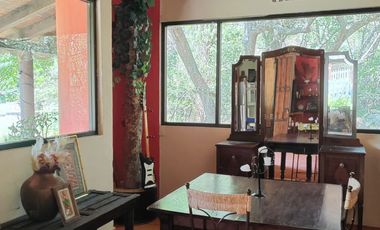 ¡Tu propio paraíso privado en Río Belo! Una planta, 2 habitaciones, 1 baño, jardín enorme a un costado del arroyo
