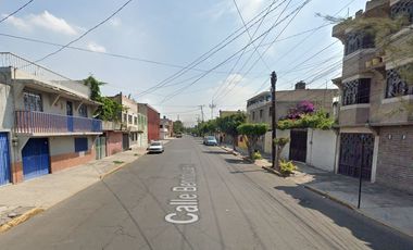 Inversión Segura y Rentable en Bienes Raíces, Casa en Constitución de 1857, NEZAHUALCOYOTL, MEX.