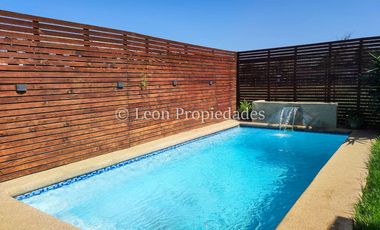 Leon Propiedades vende sitio con casa, en sector Lolenco, Curacaví.