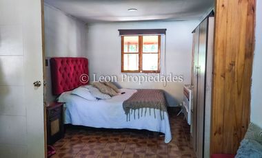 Leon Propiedades vende sitio con casa, en sector Lolenco, Curacaví.