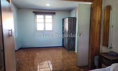 Leon Propiedades vende sitio con casa, en sector Lolenco, Curacaví.