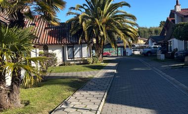 Cómoda casa de 4 dormitorios en condominio, San Pedro de la Paz, Concepción