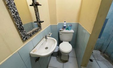 CIUDADELA LAS ORQUIDEAS VENDO PRECIOS Y AMPLIO EDIFICIO RENTERO CON TRES DEPARTAMENTOS Y TERRAZA. OPORTUNIDAD