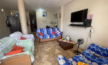 CIUDADELA LAS ORQUIDEAS VENDO PRECIOS Y AMPLIO EDIFICIO RENTERO CON TRES DEPARTAMENTOS Y TERRAZA. OPORTUNIDAD