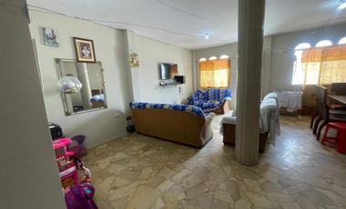 CIUDADELA LAS ORQUIDEAS VENDO PRECIOS Y AMPLIO EDIFICIO RENTERO CON TRES DEPARTAMENTOS Y TERRAZA. OPORTUNIDAD