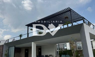 DEPARTAMENTO EN RENTA DE 2 HABITACIONES EN SEGUNDO PISO EN CUAUTLANCINGO CON ALBERCA