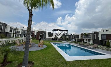 DEPARTAMENTO EN RENTA DE 2 HABITACIONES EN SEGUNDO PISO EN CUAUTLANCINGO CON ALBERCA