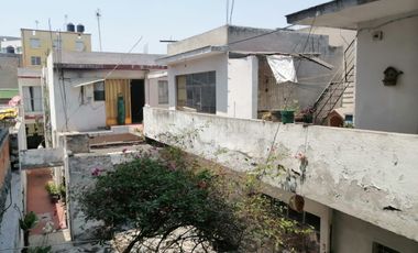 VENDO PROPIEDAD COMO TERRENO, DEL.VENUSTIANO CARRANZA, CD. DE MEXICO