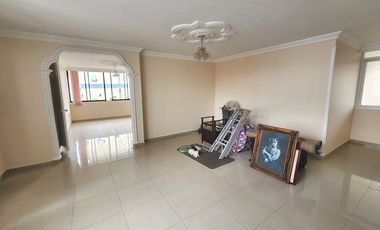 Vendo Apartamento desocupado, 4 ALCOBAS EN EL CENTRO
