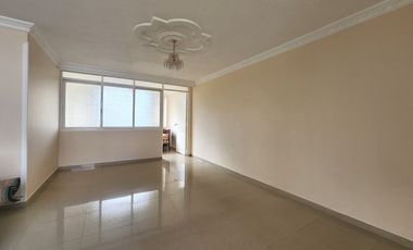 Vendo Apartamento desocupado, 4 ALCOBAS EN EL CENTRO