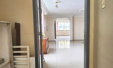 Vendo Apartamento desocupado, 4 ALCOBAS EN EL CENTRO