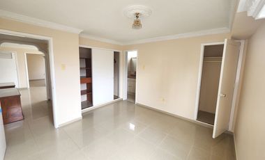 Vendo Apartamento desocupado, 4 ALCOBAS EN EL CENTRO