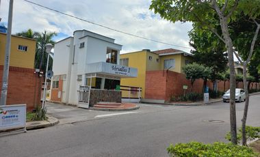 Vendo Casa RENTANDO en Cañaveral, Versalles