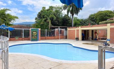 Vendo Casa RENTANDO en Cañaveral, Versalles