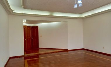 CASA EN RENTA IDEAL PARA OFICINA, SPA, CONSULTORIOS, CASA HABITACION, ETC. CERCA PARQUE METROPOLITANO.