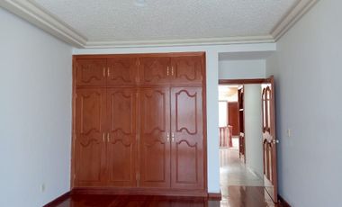 CASA EN RENTA IDEAL PARA OFICINA, SPA, CONSULTORIOS, CASA HABITACION, ETC. CERCA PARQUE METROPOLITANO.