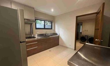 MCKINLEY HILL VILLAGE Taguig Corner Modern House for Lease