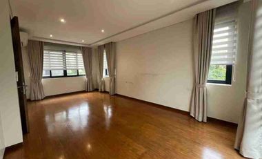 MCKINLEY HILL VILLAGE Taguig Corner Modern House for Lease
