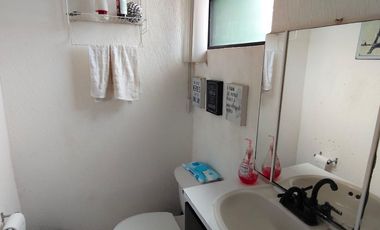 Casa de 3 recámaras en Fracc. Paseos del Campestre. Alberca y control de acceso 24 hrs