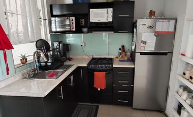 Casa de 3 recámaras en Fracc. Paseos del Campestre. Alberca y control de acceso 24 hrs